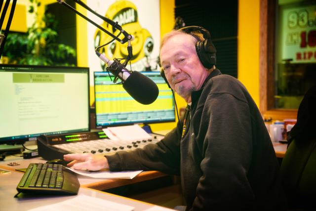 Retro Mornings With Wayne Mausser