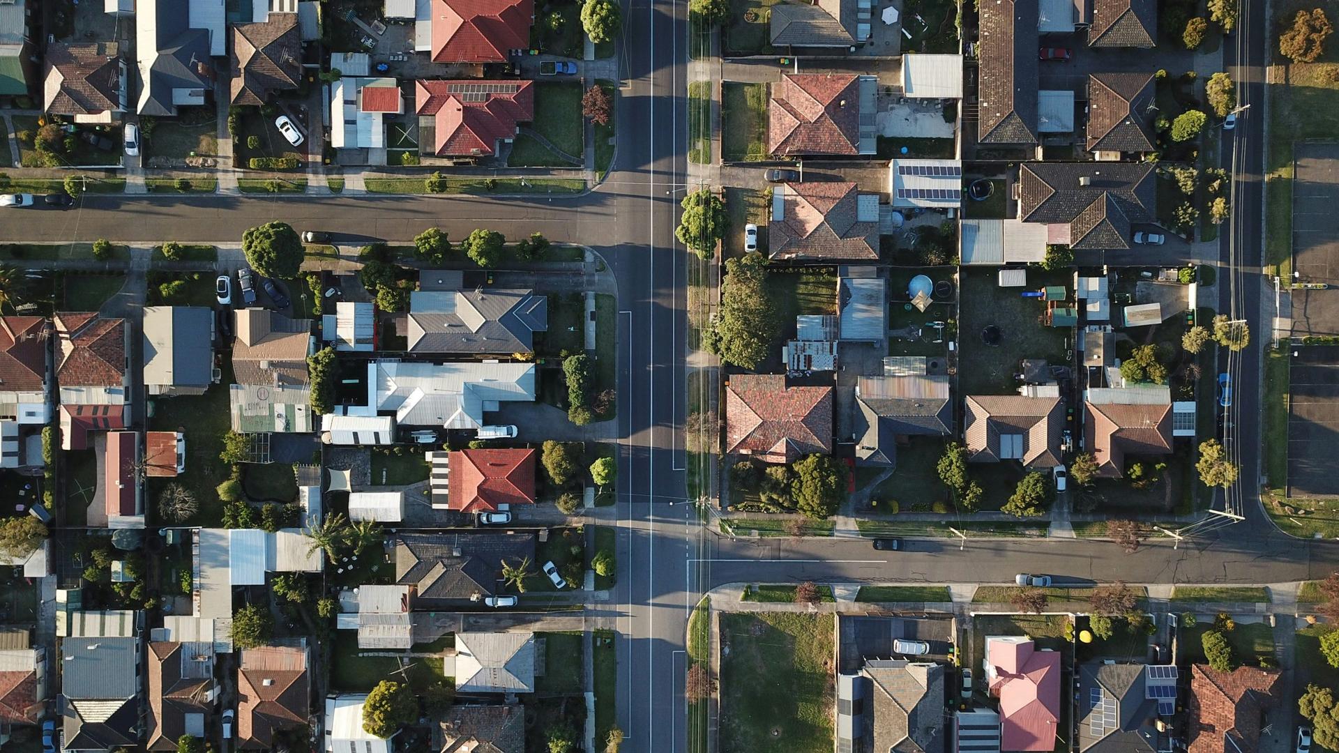 Milwaukee Area Home Sales Inch Up in 2024, December Surge Offers Hope