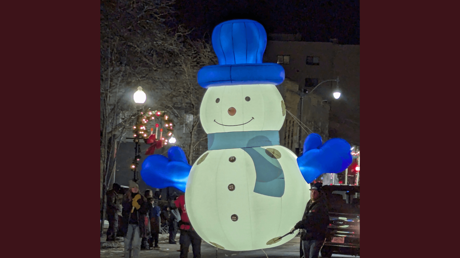 Oshkosh Holiday Parade warms downtown with cheer