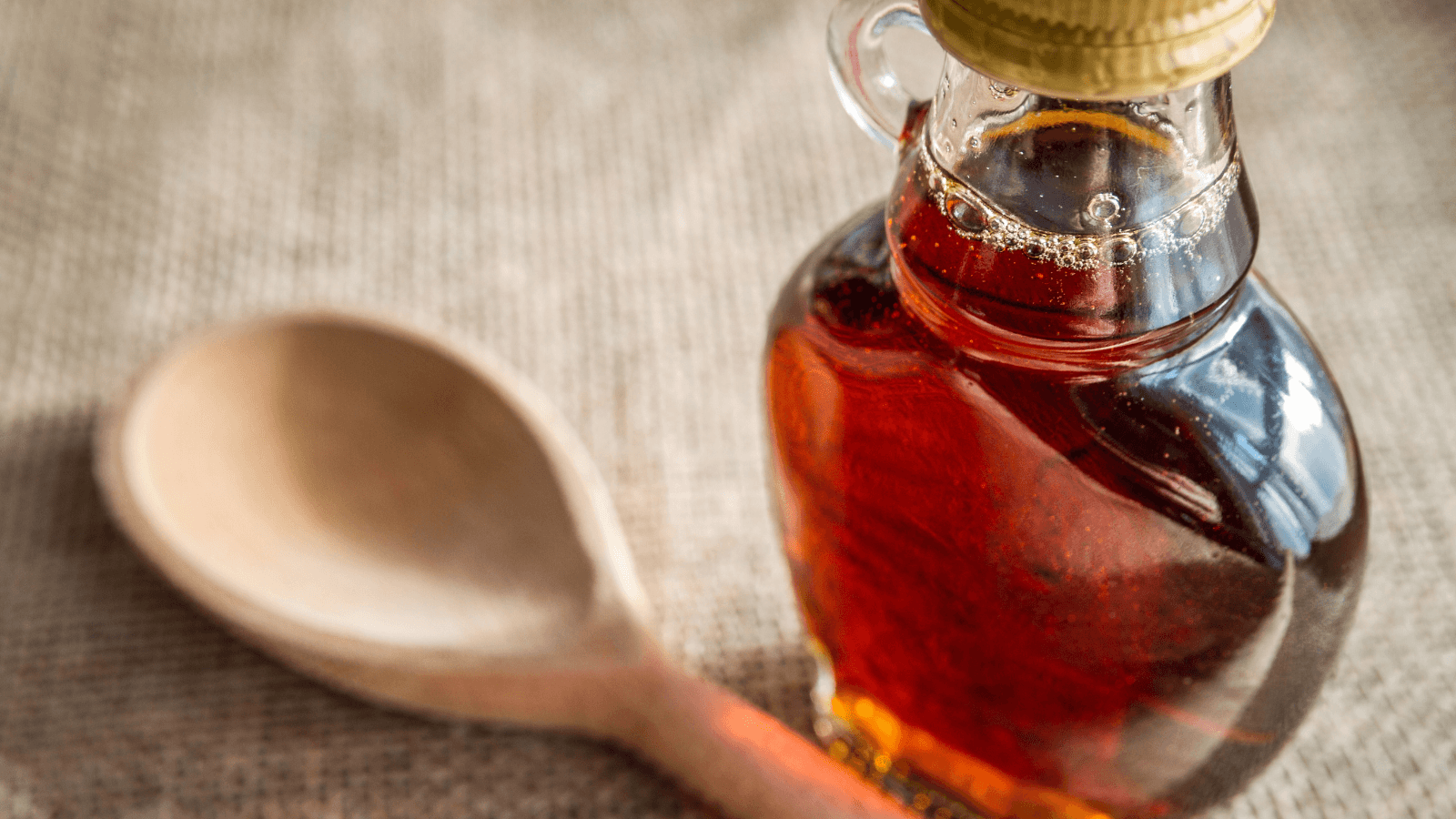Bipartisan bill would require restaurants offering maple syrup serve the real thing
