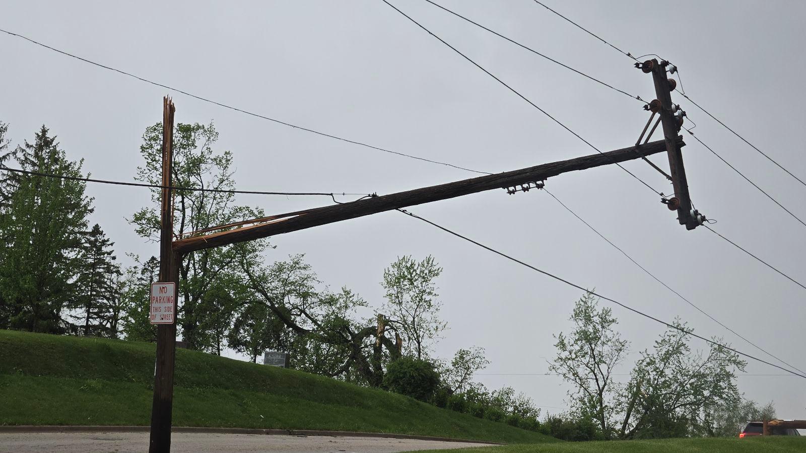 Juneau tornado significantly damages Dodge County; shelter-in-place in Mayville