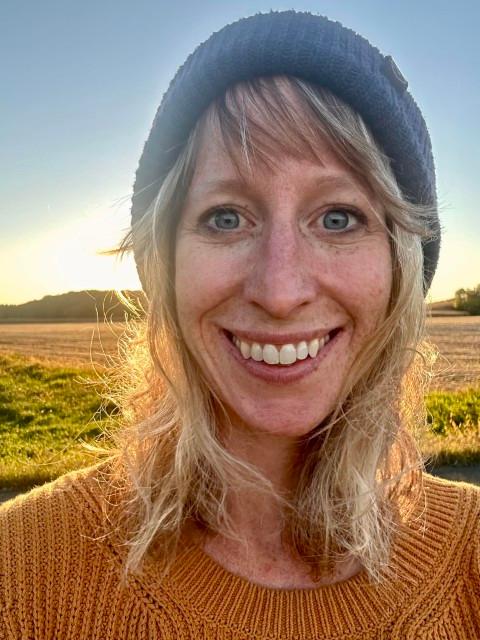 Children’s Author Returns to Hometown