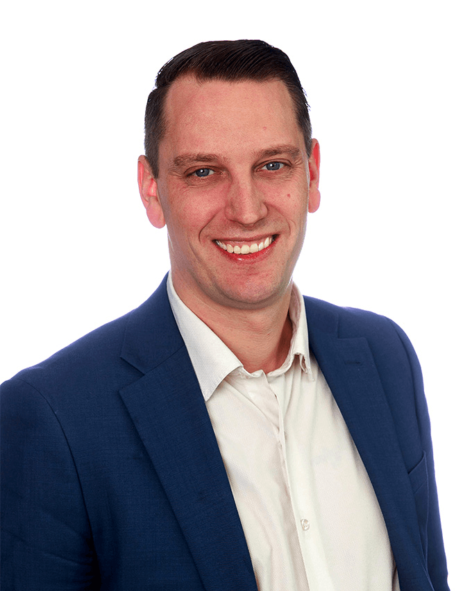 Shawn Karsten Named RHS Distinguished Alumni