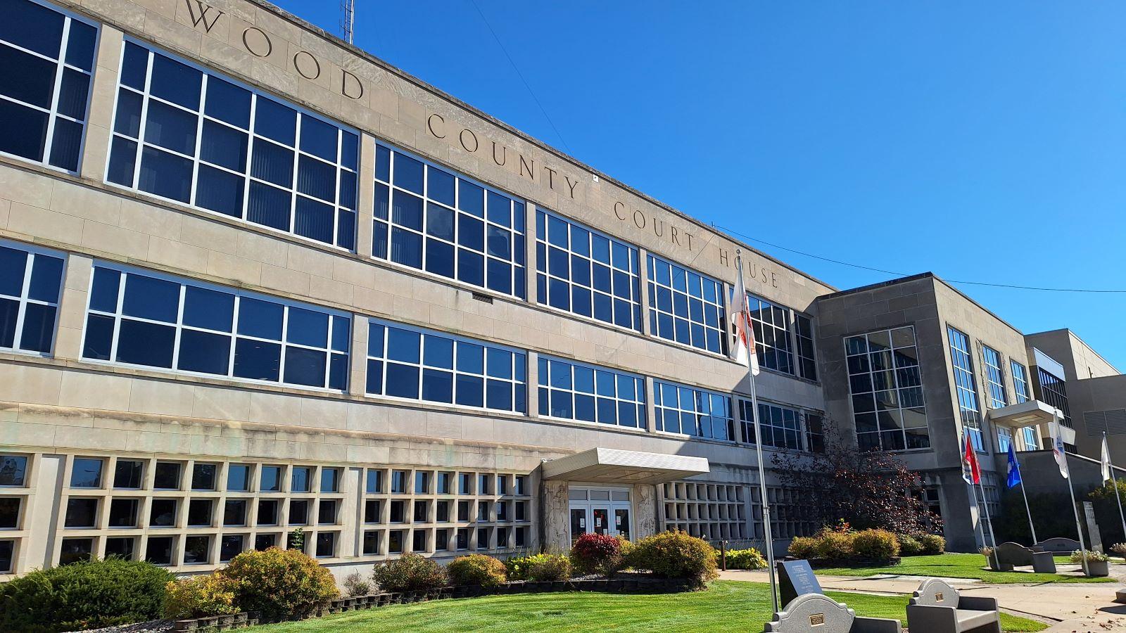 Reality TV show COPS films at Wood County Jail