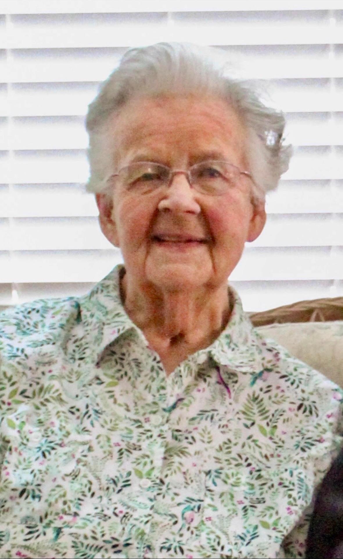 Miriam Elizabeth Ruonavaara, 95, Calumet