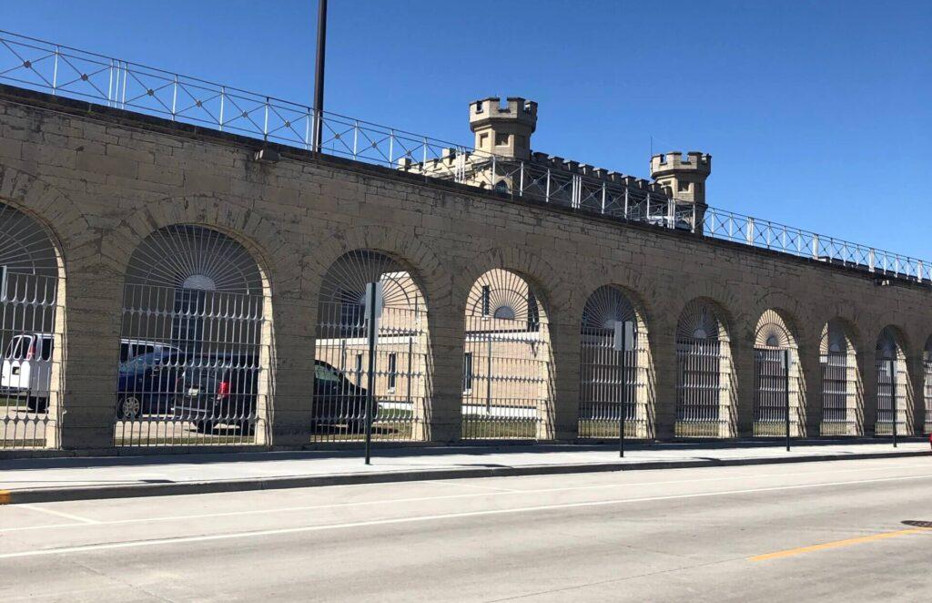 Former Waupun correctional officer pleads no contest to misdemeanor counts